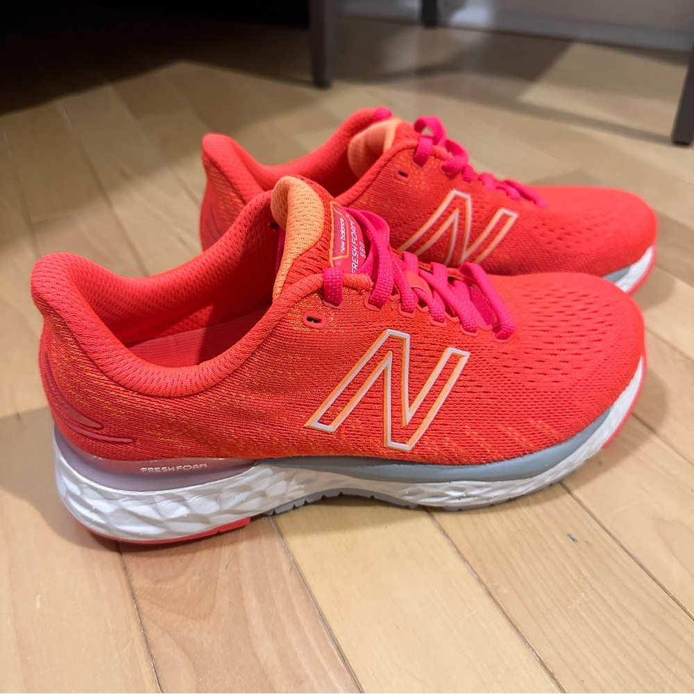 NWOT New Balance Sneakers